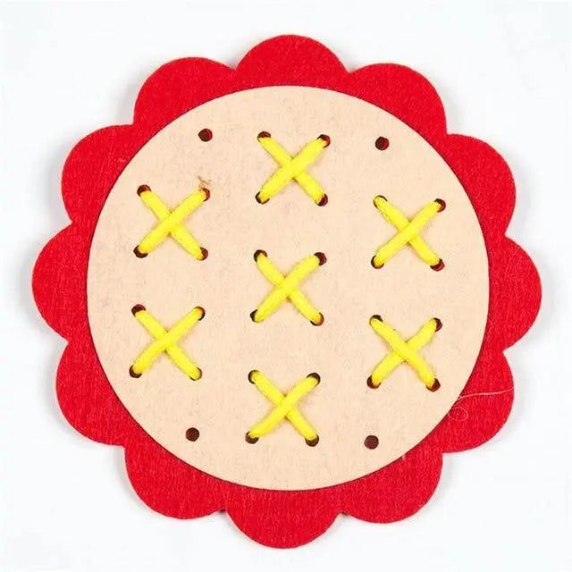Jouet de couture Montessori - Mon Jouet Montessori