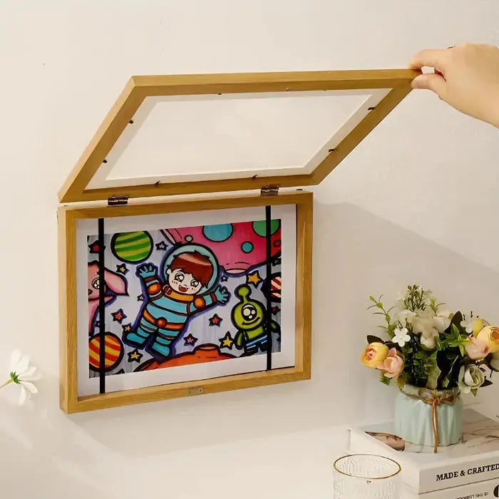 Cadre pour les dessins de vos enfants - ouverture magnétique et réserve de dessin avec élastique -  Mon Jouet Montessori