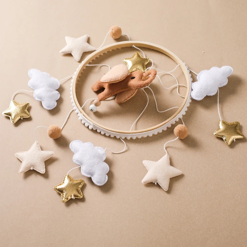 Boîte à musique mobile en bois pour nouveau-né, hochet en feutre pour bébé de 0 à 12 mois, support de cloche de lit au crochet, jouet CPull pour bébé -  Mon Jouet Montessori